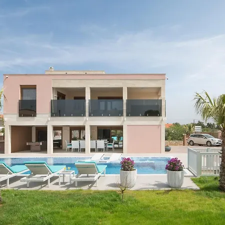 Malibu Eclipse By Interhome Vir