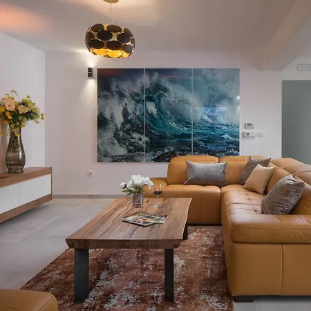 Malibu Eclipse By Interhome Vir