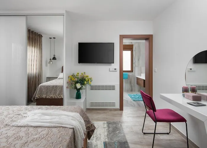 Malibu Eclipse By Interhome Vir