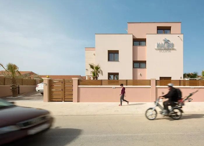 Malibu Eclipse By Interhome Tatil Evi